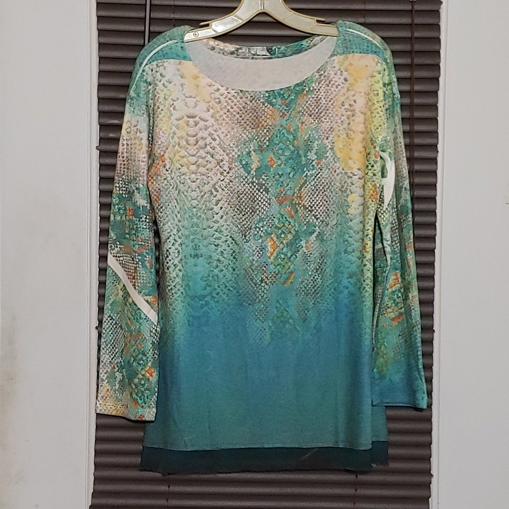 Harlow Zee womans top  size L